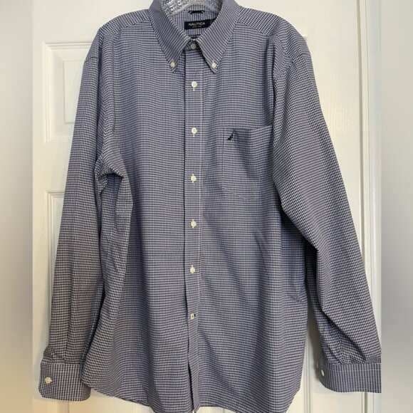 Men’s XL Nautica‎ Wrinkle Resistant Blue and White Check Button-Down Dress Shirt - Picture 1 of 6